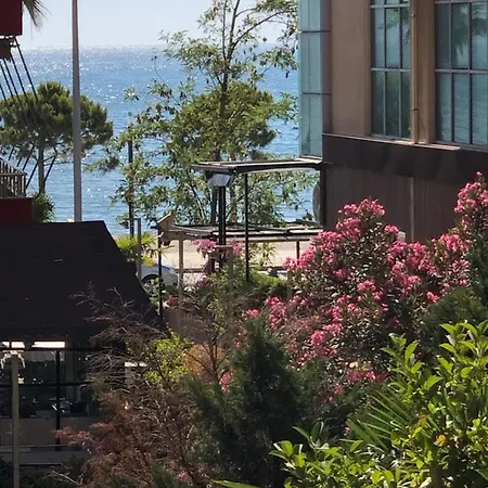Lungomare Apartament