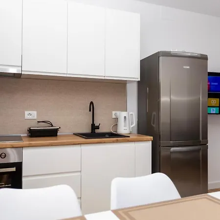 Lungomare Apartman *